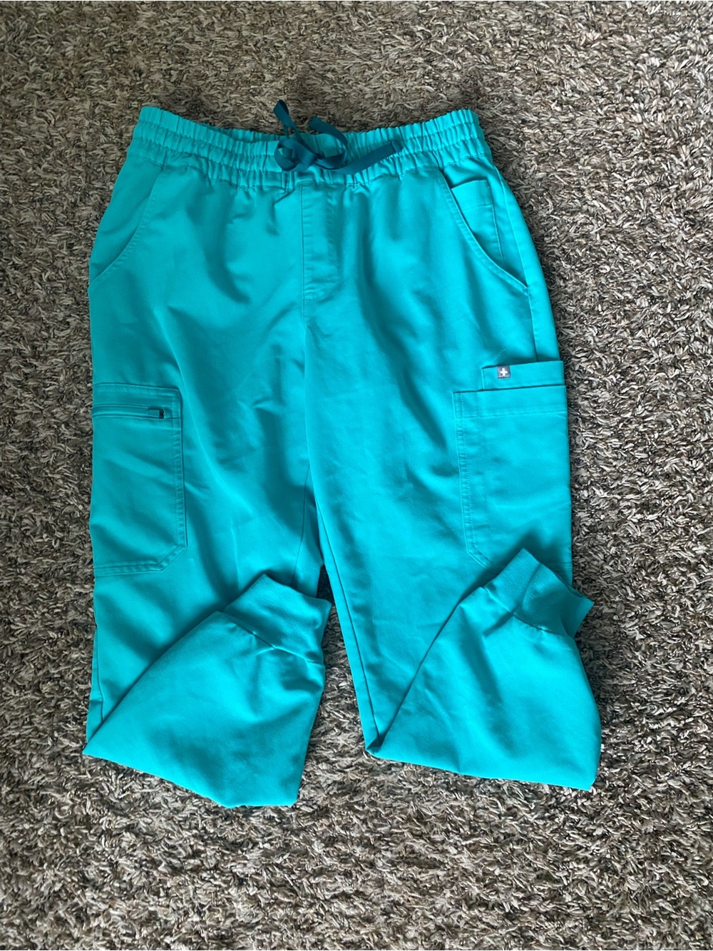 FIGS high waisted Uman jogger scrub pants Oasis medium petite
